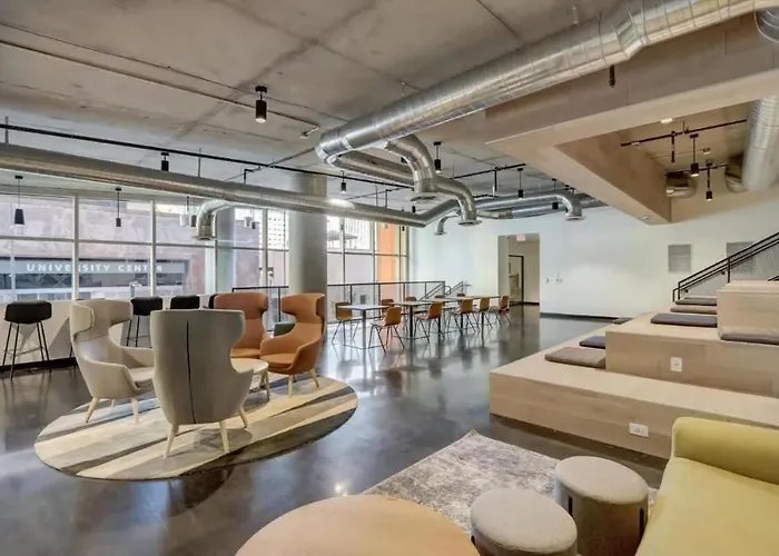 Boulevard Luxe Downtown Pool Gym & Garage *