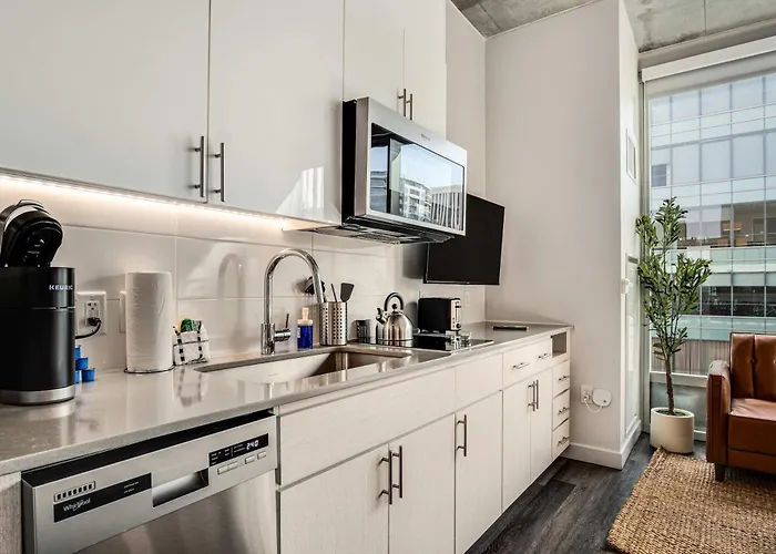 Boulevard Luxe Downtown Pool Gym & Garage Apartamento